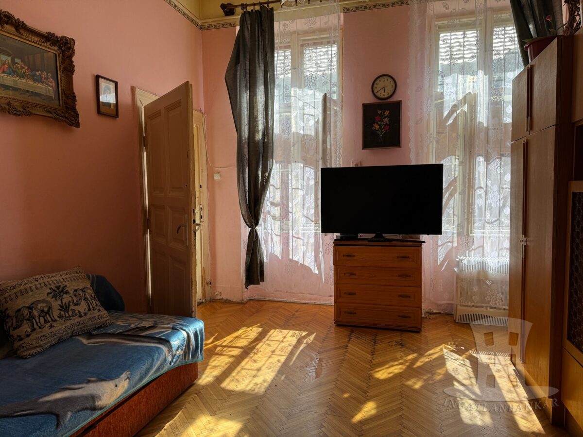 Budapest VIII. kerület, Szilágyi utca – Eladó téglalakás