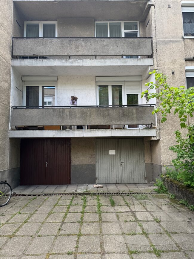 Dorog, Fáy András lakótelep Eladó önálló garázs