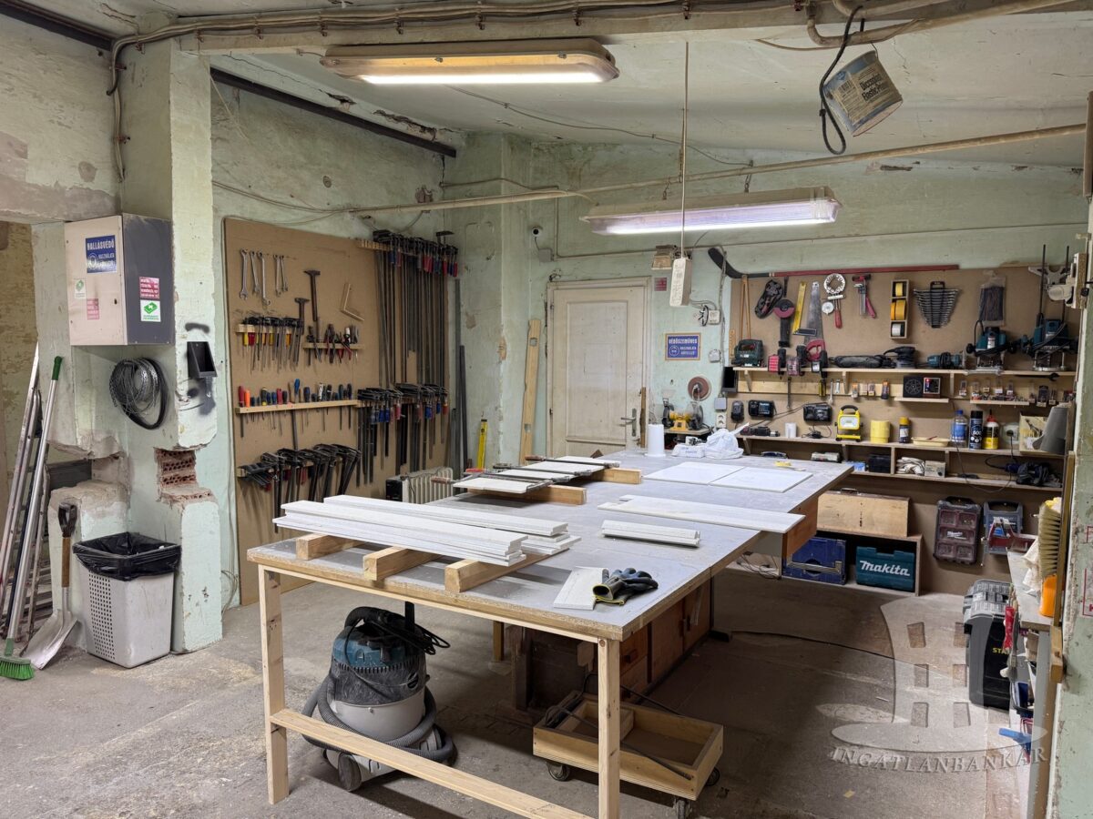 Budapest, X. kerület - Eladó műhely