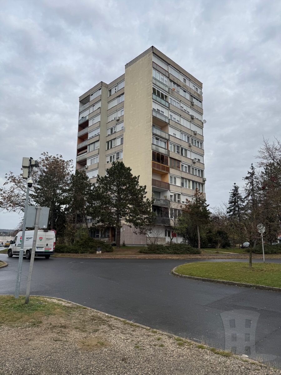 Gödöllő, Palotakert - Eladó panellakás