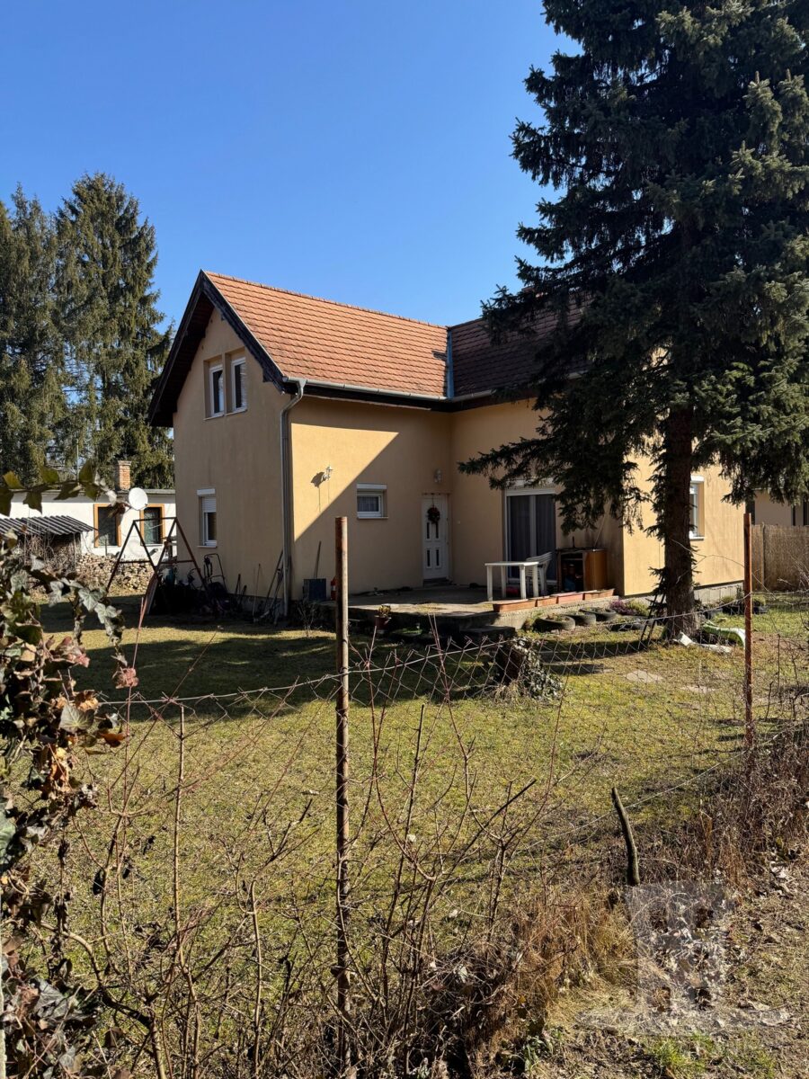 Szigetmonostor - Eladó családi ház