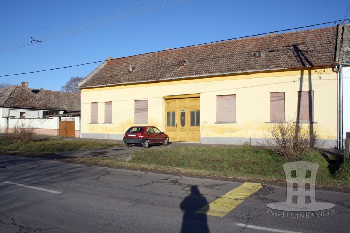 Vaskút, Kossuth Lajos utca - Eladó családi ház - 250 m2, 6 szoba