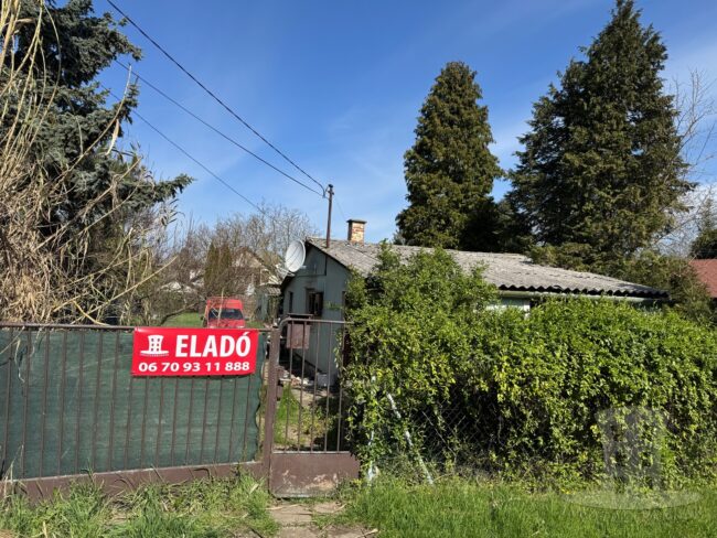 Velence - Eladó üdülőházas nyaraló